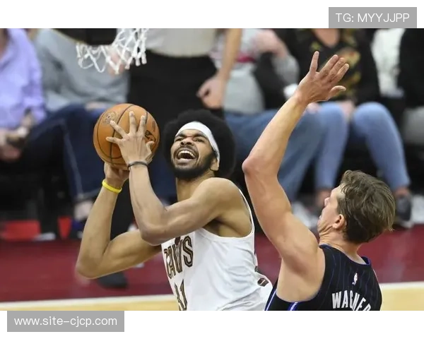 多米尼加内线球员机动性出色，挡拆后外弹投篮惩罚防守