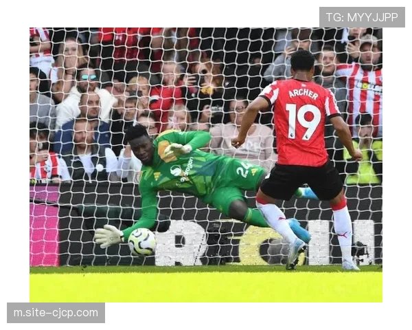 曼联应对角球风暴 奥纳纳专门训练应对内旋球预判反应